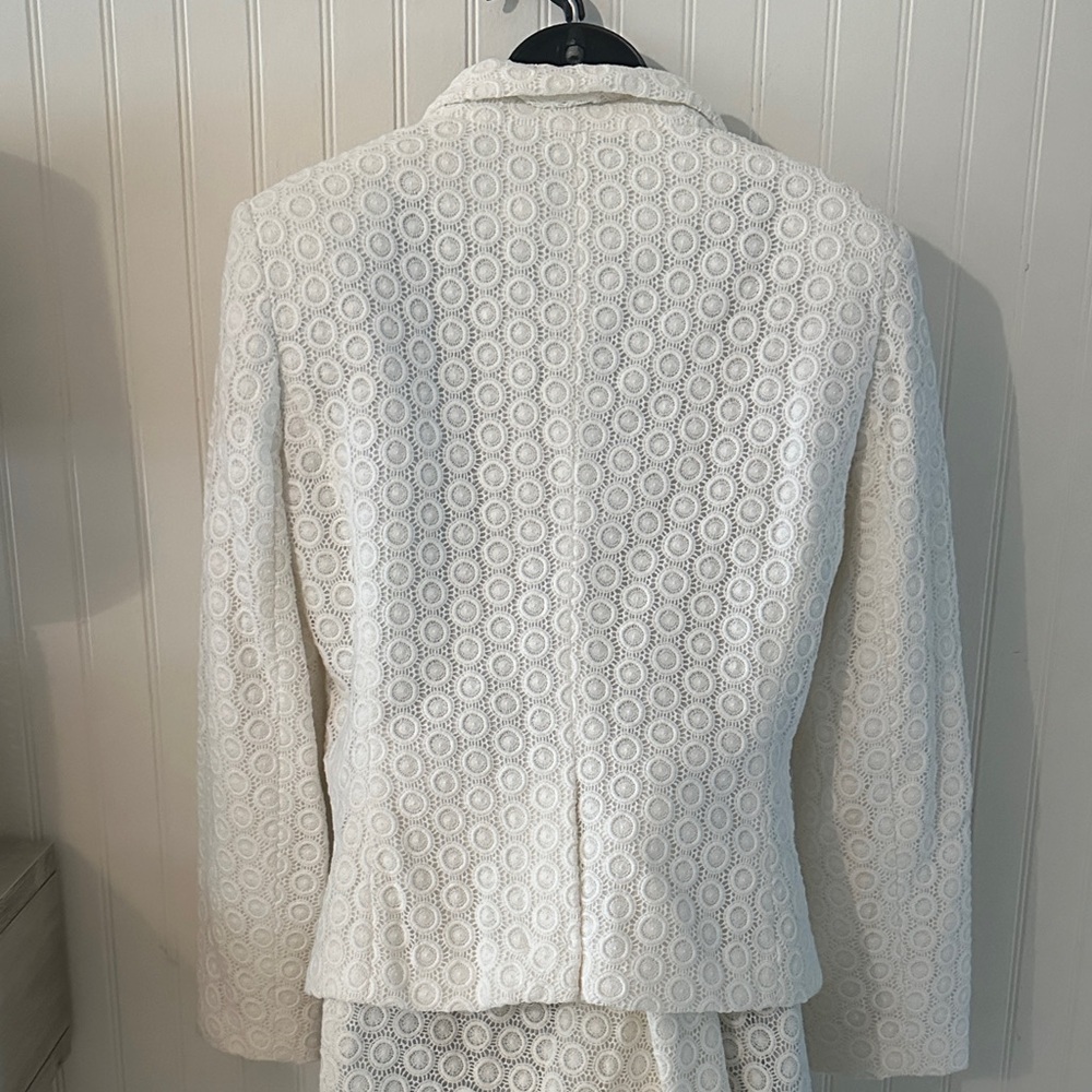 Calvin Klein Cream Blazer and Skirt Set sz Large - Picture 11 of 17